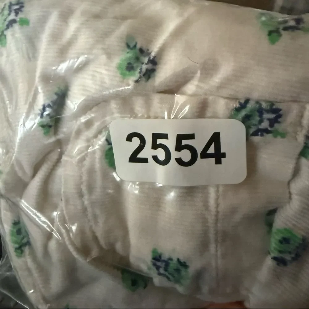 GAP Kids Cream Top with Green Floral Pattern‎
